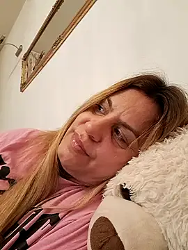 OliviaLewis online show from 02/20/25, 04:50