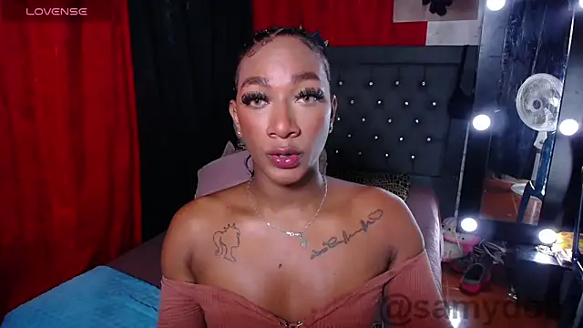 Snapshot of samy_doll chatting on 10/30/25, 11:12 samy doll online show from 10/30/25, 11:12