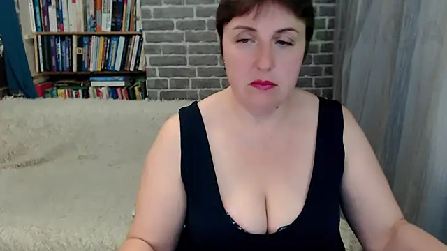 Rainbow lady online show from 11/18/25, 02:42