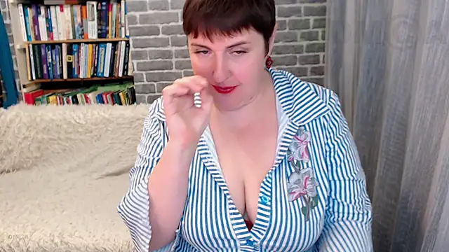 Rainbow lady online show from 10/24/25, 03:38