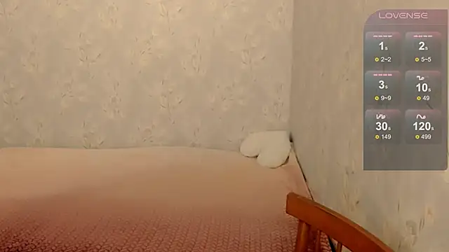 Snapshot of Rainbow_lady chatting on 06/20/26, 06:29 Rainbow lady online show from 06/20/26, 06:29