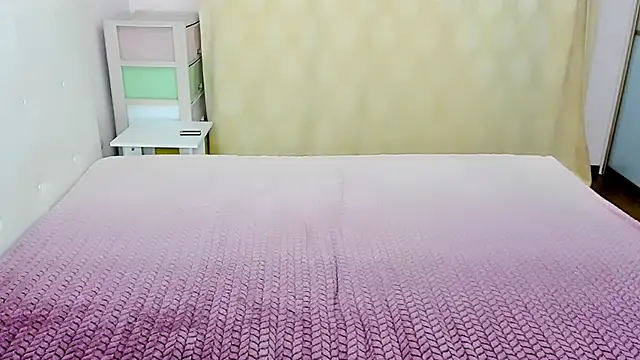 Rainbow lady online show from 03/25/26, 04:34