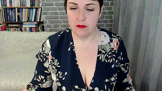 Rainbow lady online show from 12/01/25, 02:23