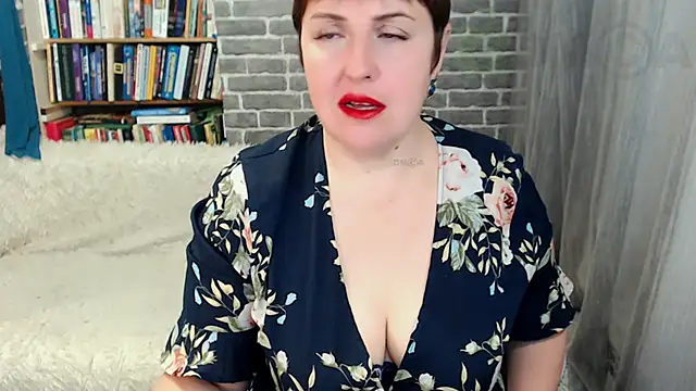 Rainbow lady online show from 11/20/25, 04:02