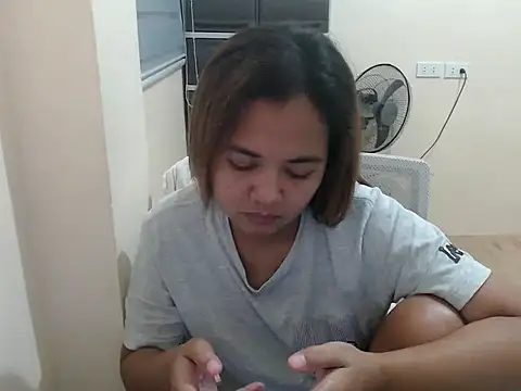 xTheLastVIRGINx online show from 12/17/25, 02:22