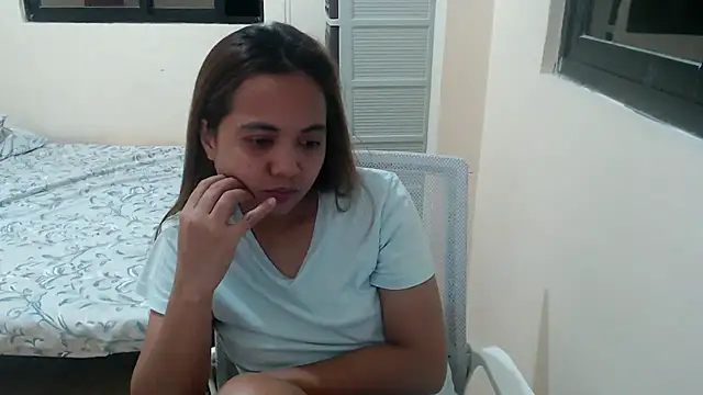 Snapshot of xTheLastVIRGINx chatting on 09/24/25, 04:57 xTheLastVIRGINx online show from 09/24/25, 04:57