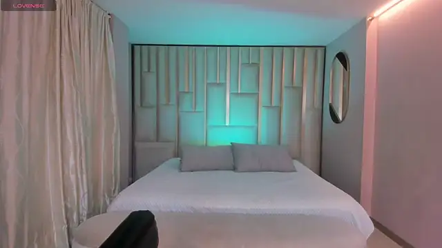 JuanitaClay online show from 03/21/26, 07:51