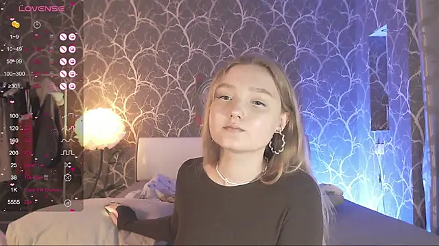 MiaMiaMeow online show from 04/03/26, 04:02