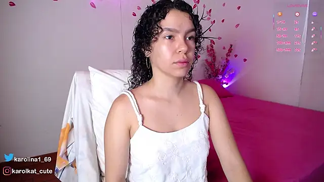 Karolina 1 online show from 11/16/25, 02:00