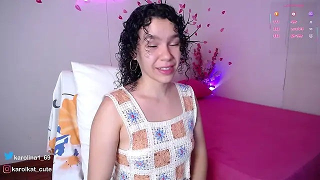 Karolina 1 online show from 11/22/25, 12:21