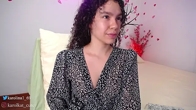 Snapshot of Karolina_1 chatting on 02/17/25, 05:01 Karolina 1 online show from 02/17/25, 05:01