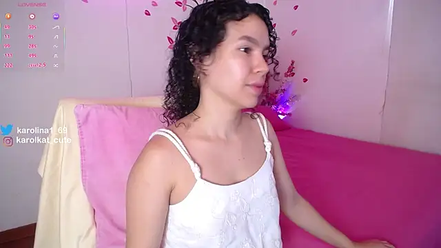 Karolina 1 online show from 10/21/25, 01:43