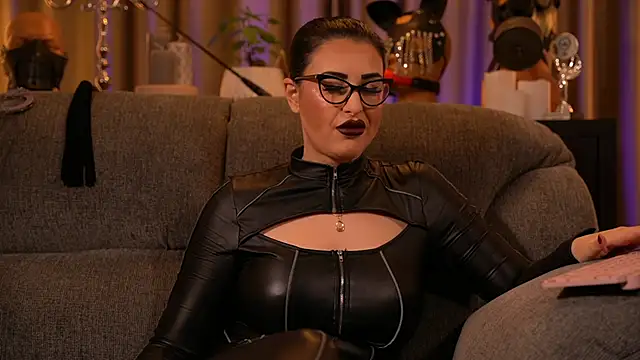 kelly kent online show from 10/24/25, 11:37