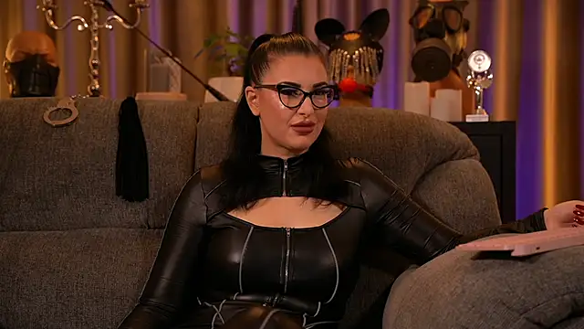 kelly kent online show from 10/11/25, 09:16