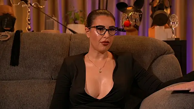 kelly kent online show from 11/15/25, 01:20