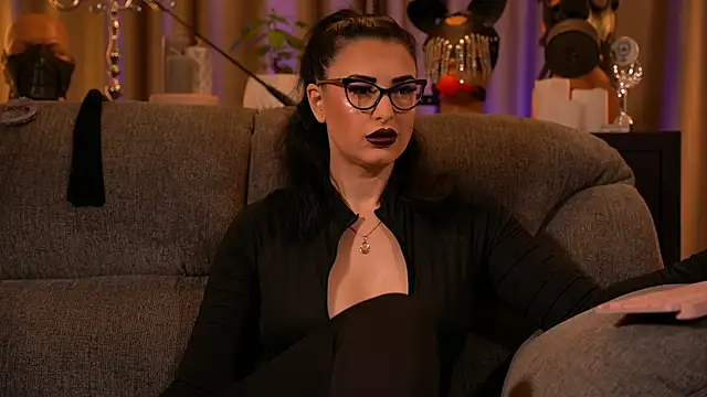 kelly kent online show from 10/27/25, 12:33