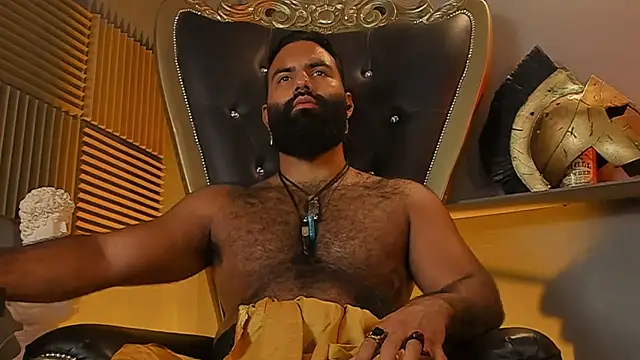 Snapshot of BeardAndrew chatting on 10/24/25, 02:32 BeardAndrew online show from 10/24/25, 02:32