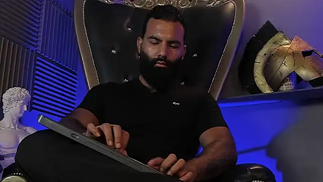 Snapshot of BeardAndrew chatting on 10/21/25, 11:09 BeardAndrew online show from 10/21/25, 11:09