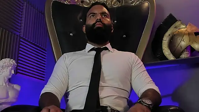 Snapshot of BeardAndrew chatting on 10/20/25, 11:22 BeardAndrew online show from 10/20/25, 11:22