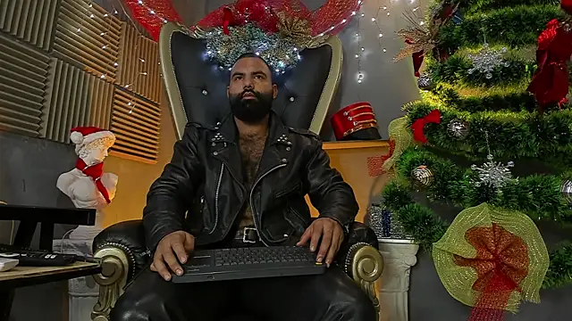 Snapshot of BeardAndrew chatting on 12/16/25, 10:41 BeardAndrew online show from 12/16/25, 10:41