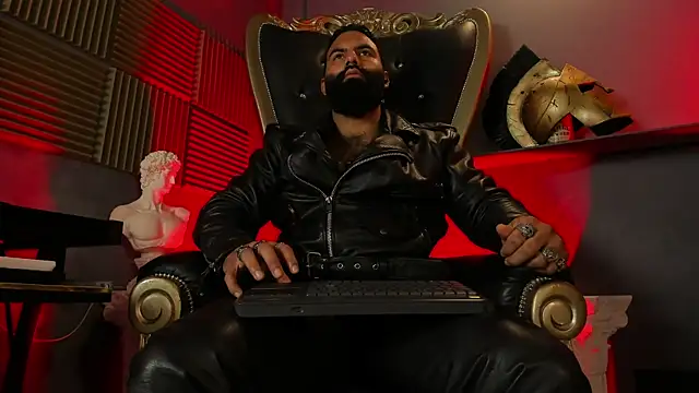 Snapshot of BeardAndrew chatting on 10/15/25, 02:32 BeardAndrew online show from 10/15/25, 02:32