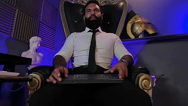 Snapshot of BeardAndrew chatting on 11/07/25, 01:32 BeardAndrew online show from 11/07/25, 01:32