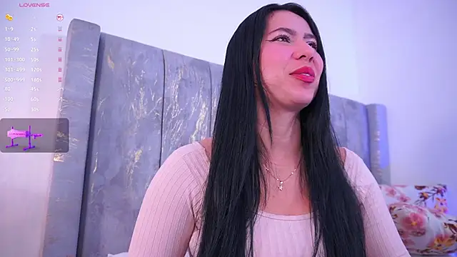 lara giraldo online show from 03/22/25, 02:48