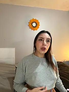 Freyja soh online show from 10/12/25, 08:43