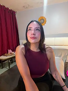 Freyja soh online show from 04/10/26, 09:33