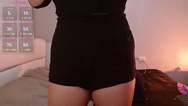 Freyja soh online show from 10/14/25, 09:58