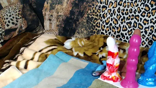 0anal21 online show from 12/16/25, 04:22