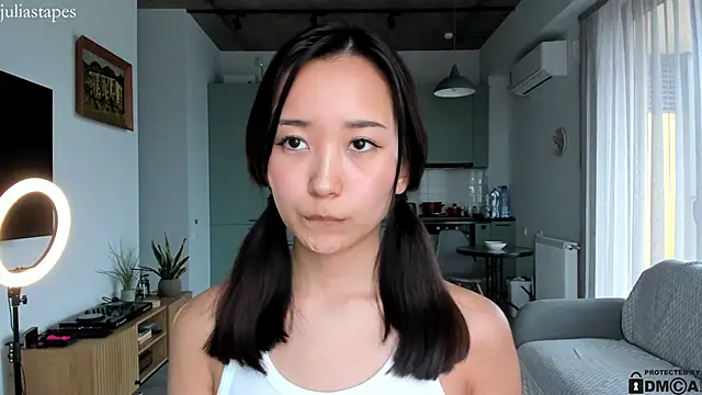 Snapshot of julias_tapes chatting on 01/19/25, 12:17 julias tapes online show from 01/19/25, 12:17