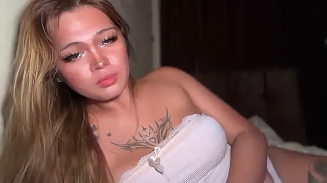 Claire Brooke online show from 12/19/25, 02:08