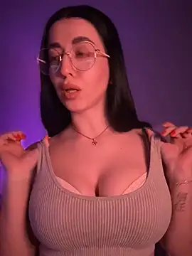 Emylia online show from 02/14/25, 01:34