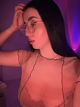 Emylia online show from 02/14/25, 11:53