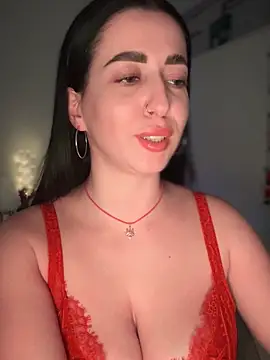 Emylia online show from 12/11/24, 09:34