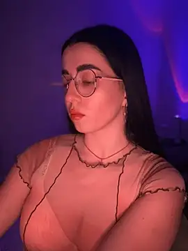 Emylia online show from 02/16/25, 07:49