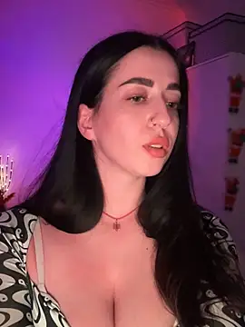 Emylia online show from 12/13/24, 11:39