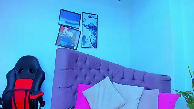 Snapshot of Gretta_Queen chatting on 09/18/25, 06:22 Gretta Queen online show from 09/18/25, 06:22