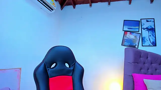 Snapshot of Gretta_Queen chatting on 09/15/25, 03:12 Gretta Queen online show from 09/15/25, 03:12