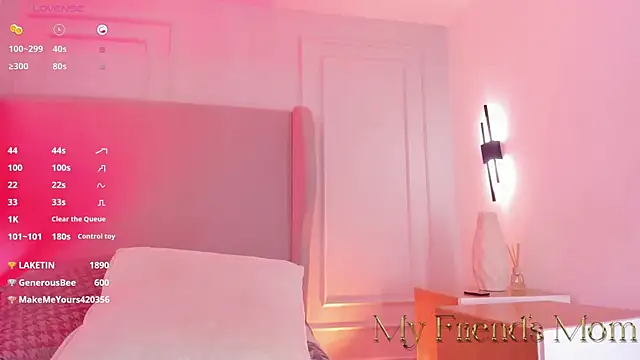 my friends mom online show from 03/09/25, 11:14