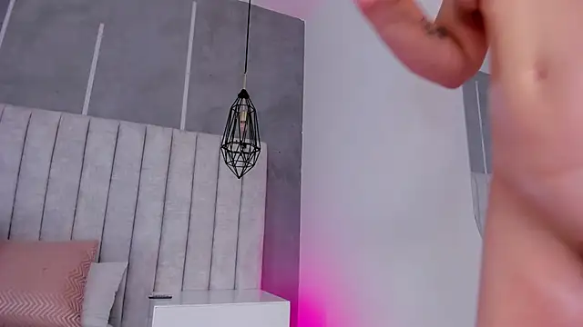 my friends mom online show from 04/17/26, 11:46