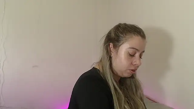 SweetSofty online show from 10/28/25, 09:47