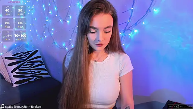 xwiuiwx online show from 02/25/25, 06:33