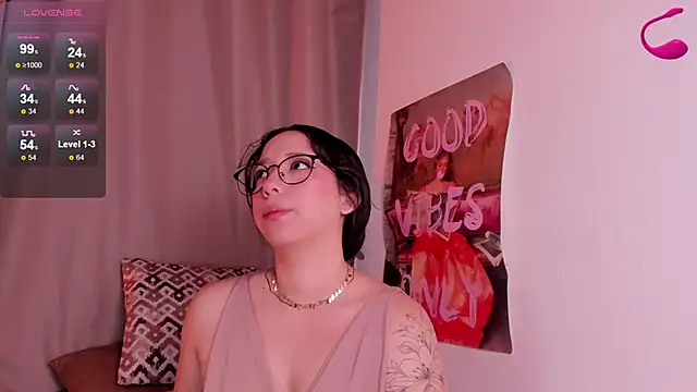 Apartment28 online show from 09/10/25, 03:05