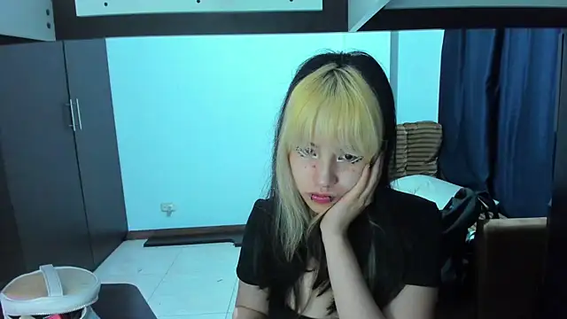 Snapshot of Akane-Mou chatting on 02/23/25, 08:06 Akane-Mou online show from 02/23/25, 08:06