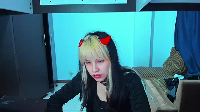 Snapshot of Akane-Mou chatting on 02/15/25, 08:22 Akane-Mou online show from 02/15/25, 08:22