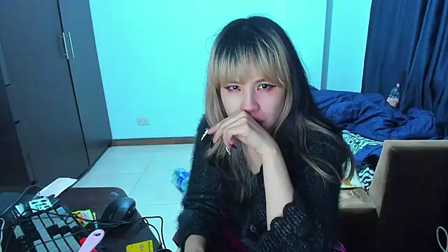 Snapshot of Akane-Mou chatting on 01/10/25, 10:50 Akane-Mou online show from 01/10/25, 10:50