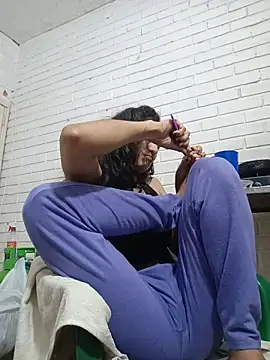 valeriaswang Lucas online show from 01/12/26, 10:36