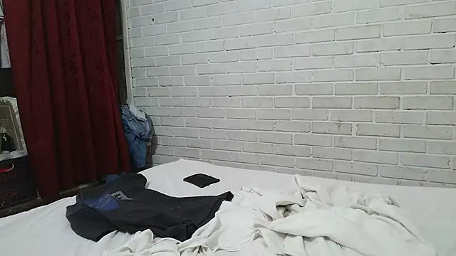 valeriaswang Lucas online show from 10/30/25, 02:04